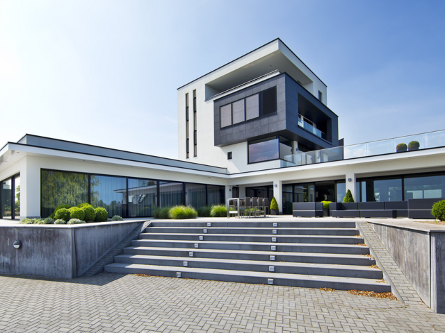 Villa aan het water Cuijk | Strikolith